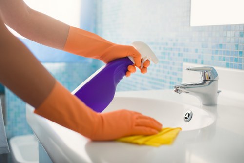Desk and shared workspace cleaning in Wimbledon
